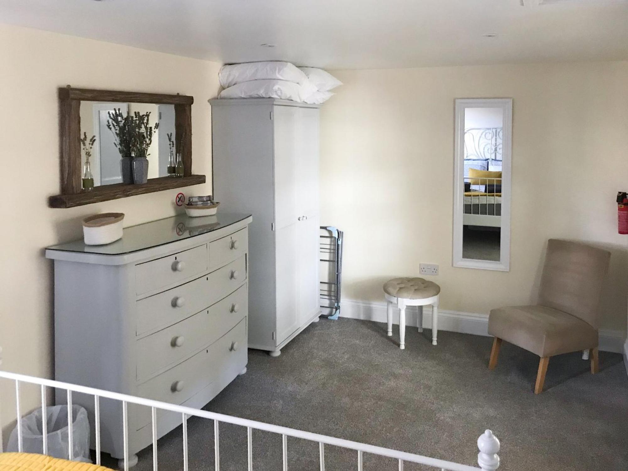 Villa Tiptoe à Steeple Ashton Extérieur photo